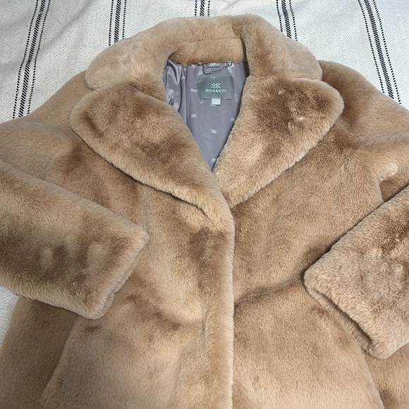 Soia & Kyo Faux Fur Emmauelle Jacket - Longer Version - Picture 3 of 4